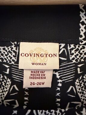 Covington Black, White, and Gray Abstract Printed Top